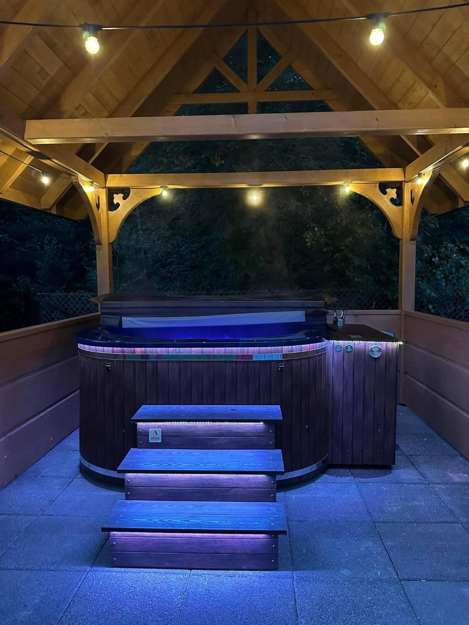 Domki Gawra Z Jacuzzi Zakopane Exterior photo